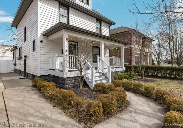 Photo 2 of Single family home for sale at 967 Ann St, Birmingham, MI 48009 | MLS# 61007031 | Listing updated on 2026-07-07