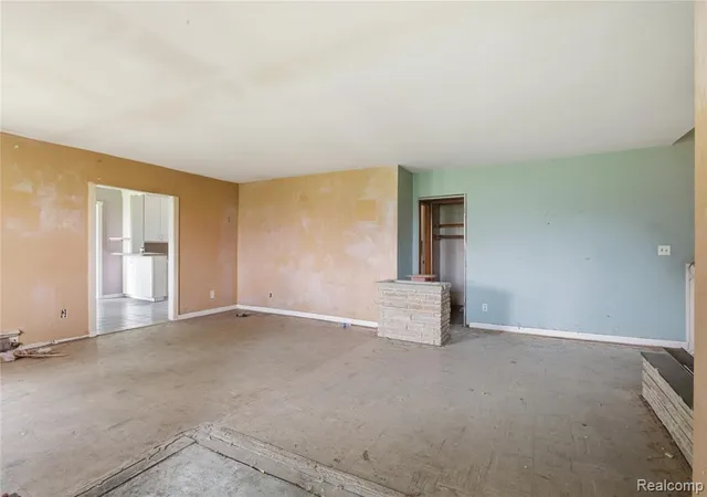 Homes for sale in Plymouth, MI | 48441 N Territorial Rd, Plymouth, MI 48170 | MLS# 61004581