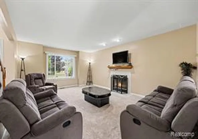 Homes for sale in Flat Rock, MI | 24535 Jason Dr, Flat Rock, MI 48134 | MLS# 61009891