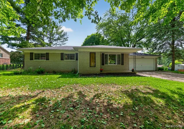 Photo 2 of Single Family Residence at 64400 Tipperary Dr, Washington, MI 48095 | MLS# 60996756 | | Sold on 2026-07-07
