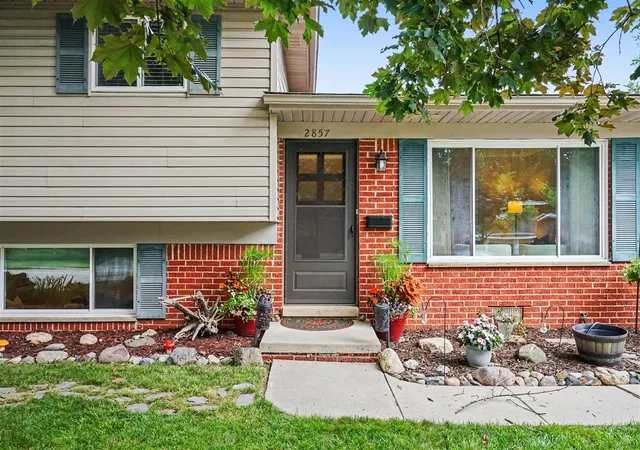 Homes for sale in Ann Arbor, MI | 2857 Verle Ave, Ann Arbor, MI 48108 | MLS# 70544572