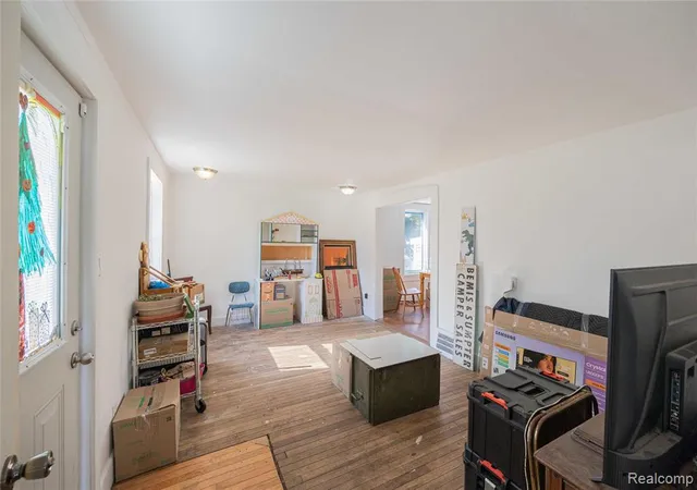 Photo 3 of Single family home for sale at 24224 Sumpter Rd, Belleville, MI 48111 9680 | MLS# 61025921 | Listing updated on 2026-09-15