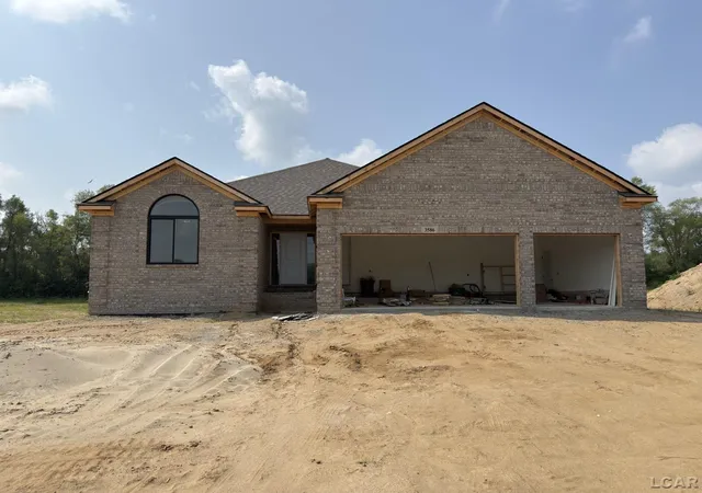 Photo 1 of Single family home for sale at 3586 Serra Dr, Tecumseh, MI 49286 | MLS# 50205990 | Listing updated on 2026-08-11