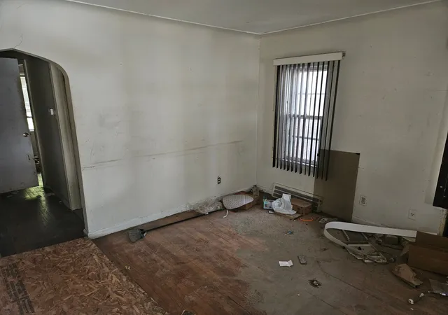 2nd image of 7771 Faust Ave, Detroit, MI 48228 | MLS# 60342078