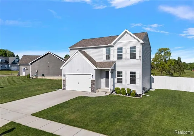 Photo 3 of Single Family Residence at 461 Golfside Dr, Lapeer, MI 48446 | MLS# 60997894 | | Sold on 2026-07-01
