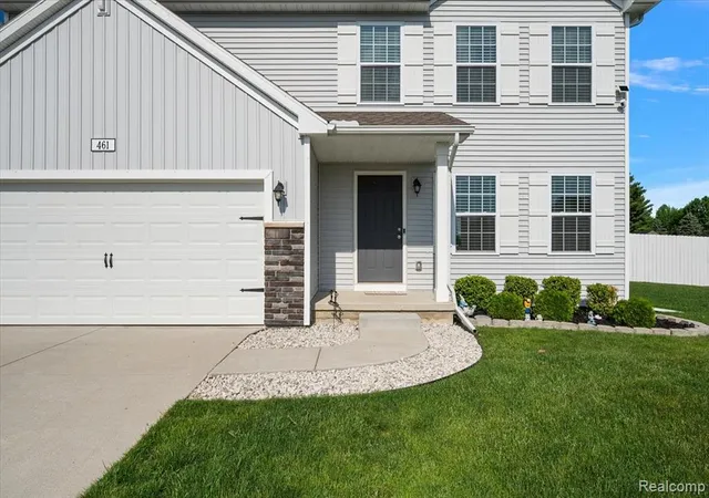 Photo 4 of Single Family Residence at 461 Golfside Dr, Lapeer, MI 48446 | MLS# 60997894 | | Sold on 2026-07-01