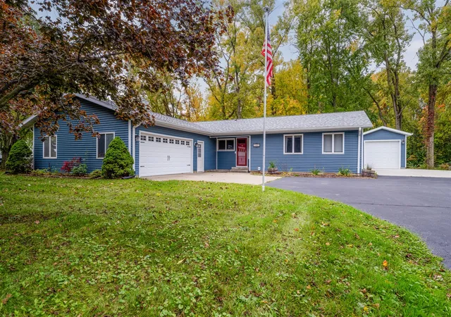 Single Family Residence at 5460 Newton Ave, Coloma, MI 49038 | MLS# 70335981 | | Sold on 2023-12-08