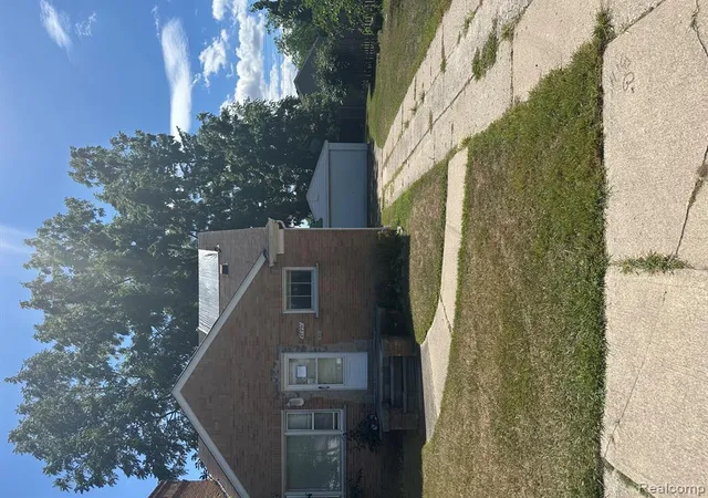 Photo 2 of Sale Pending at 24991 Joy Rd, Dearborn Heights, MI 48127 1386 | MLS# 61024485 | Listing updated on 2026-09-16
