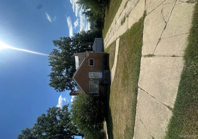 Photo 3 of Sale Pending at 24991 Joy Rd, Dearborn Heights, MI 48127 1386 | MLS# 61024485 | Listing updated on 2026-09-16