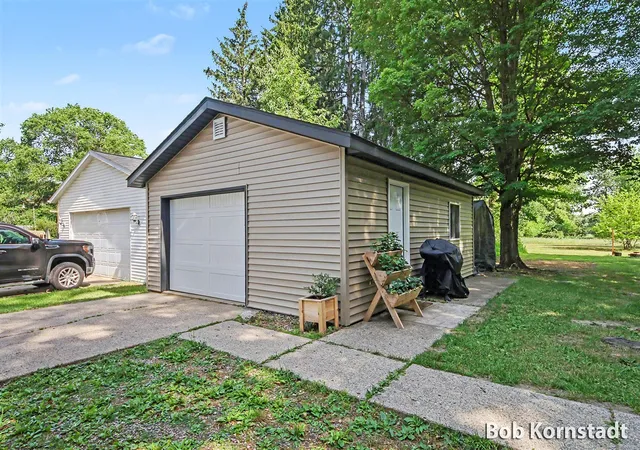 Homes for sale in Wayland, MI | 516 W Elm St, Wayland, MI 49348 | MLS# 70543582