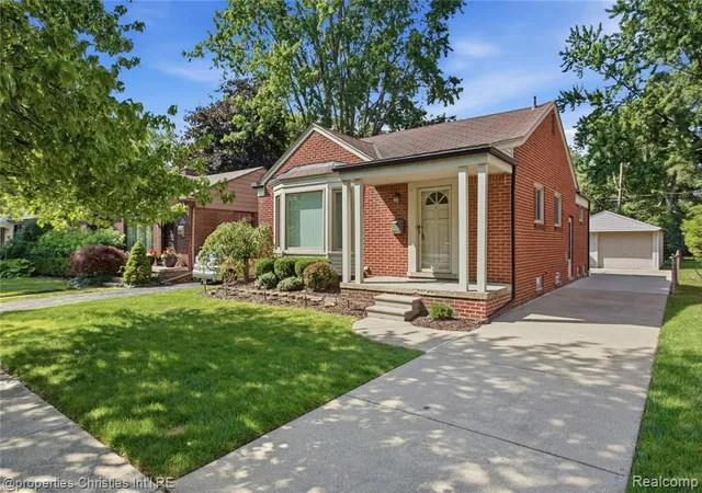 Photo 24 of Sale Pending at 1532 Cheltenham Rd, Birmingham, MI 48009 | MLS# 61009192 | Listing updated on 2026-07-25