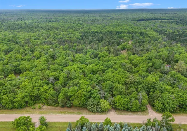 Homes for sale in Wellston, MI | 4616 Chalker Rd, Wellston, MI 49689 | MLS# 70542951