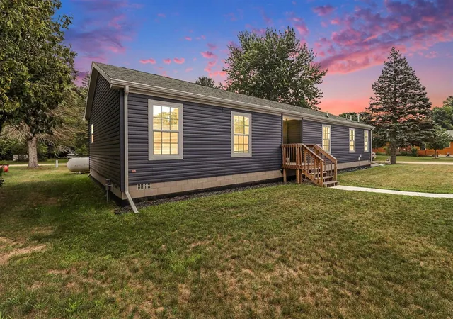 Photo 1 of Single family home for sale at 5957 E Frd Lake Dr, Fountain, MI 49410 | MLS# 70547326 | Listing updated on 2026-08-14