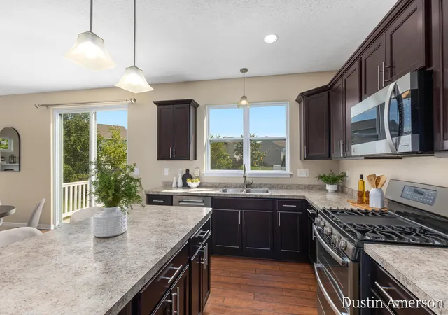 Photo 3 of Sale Pending at 5814 Sage River Ct, Wyoming, MI 49418 | MLS# 70546071 | Listing updated on 2026-07-18