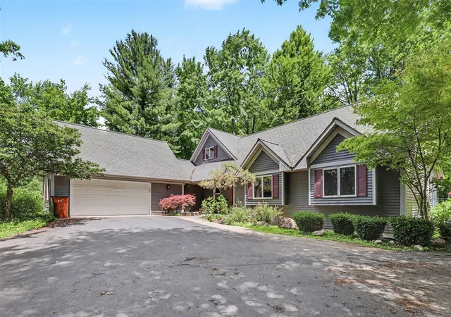 Homes for sale in Rockford, MI | 10735 Brown Lake Dr, Rockford, MI 49341 | MLS# 70540533