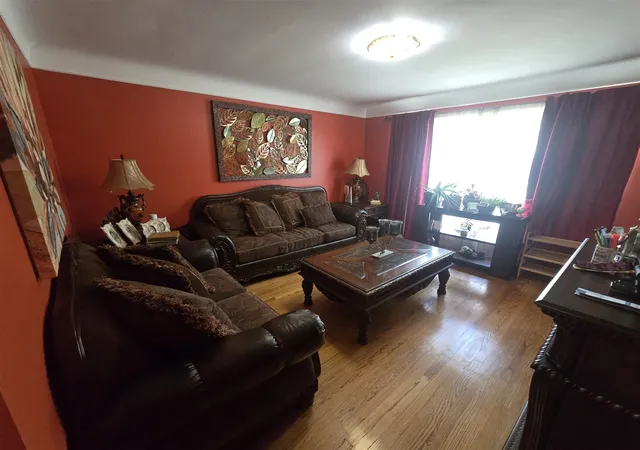 4th image of 6828 Iowa St, Hamtramck, MI 48212 | MLS# 70542702
