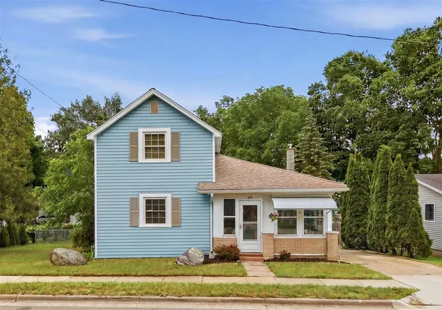 Homes for sale in Lowell, MI | 419 N Monroe St, Lowell, MI 49331 | MLS# 70539770