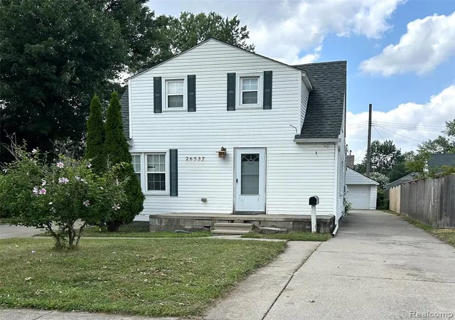 Photo 2 of Sale Pending at 26537 Palmer Blvd, Madison Heights, MI 48071 | MLS# 61018813 | Listing updated on 2026-08-23