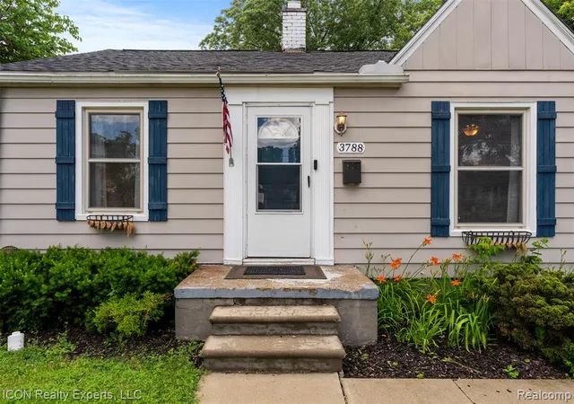 Homes for sale in Berkley, MI | 3788 Griffith Ave, Berkley, MI 48072 | MLS# 61005435