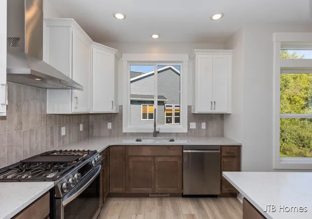 3rd image of 5454 Albright Ave, Grandville, MI 49418-9805