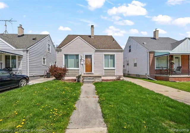 Homes for sale in Lincoln Park, MI | 2324 Minnie St, Lincoln Park, MI 48146 | MLS# 60991635