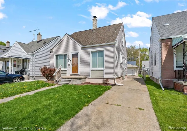 Homes for sale in Lincoln Park, MI | 2324 Minnie St, Lincoln Park, MI 48146 | MLS# 60991635