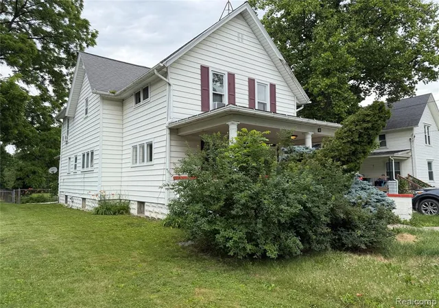 Homes for sale in Owosso, MI | 718 River St, Owosso, MI 48867 | MLS# 61006615