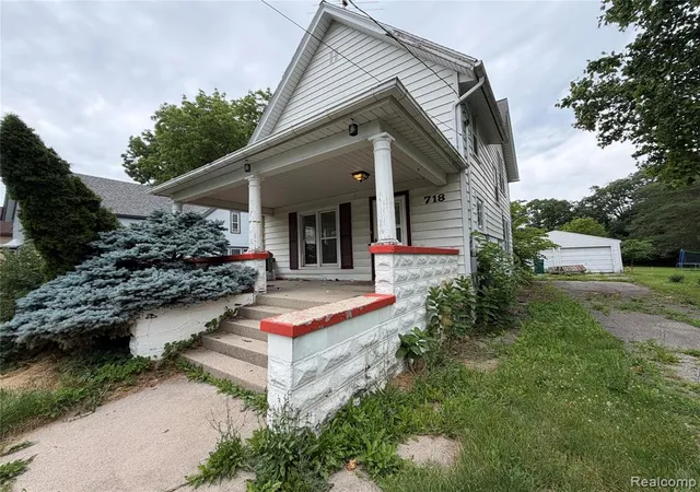 Homes for sale in Owosso, MI | 718 River St, Owosso, MI 48867 | MLS# 61006615