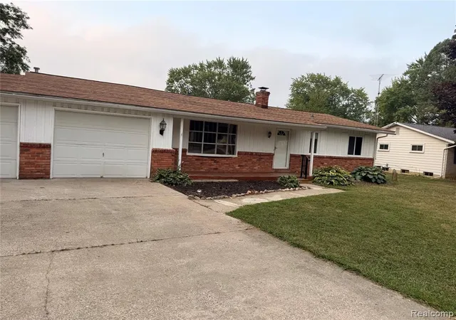 Single family home for sale at 5347 Mapletree Dr, Flint, MI 48532 | MLS# 61021244 | Listing updated on 2026-10-12