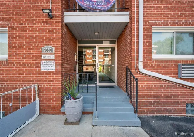 Photo 3 of Condo for sale at 2820 Woodslee Dr #308, Royal Oak, MI 48073 4401 | MLS# 61025583 | Listing updated on 2026-09-08