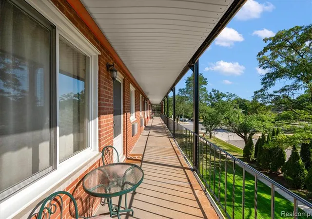 Photo 4 of Condo for sale at 2820 Woodslee Dr #308, Royal Oak, MI 48073 4401 | MLS# 61025583 | Listing updated on 2026-09-08