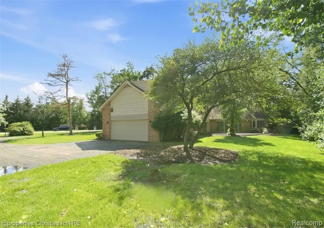 Homes for sale in Franklin, MI | 25310 Canterbury Rd, Franklin, MI 48025 | MLS# 61007099