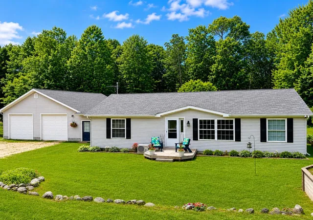 Photo 1 of Sale Pending at 3824 Lapham Rd, Harrison, MI 48625 | MLS# 50213321 | Listing updated on 2026-09-18