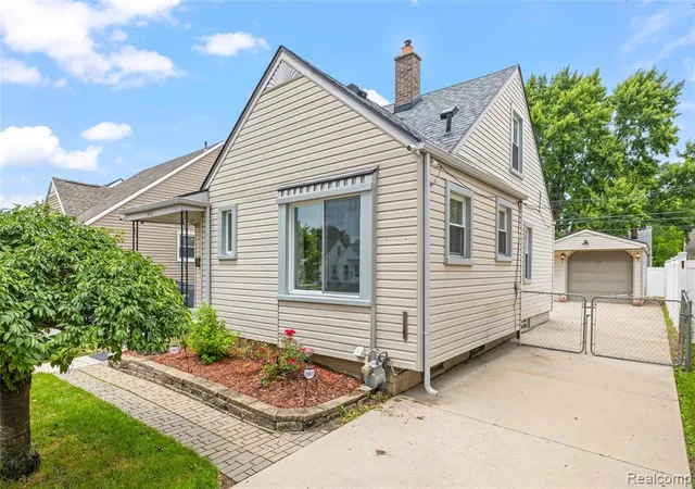 Homes for sale in Lincoln Park, MI | 1946 Leblanc St, Lincoln Park, MI 48146 | MLS# 61002104