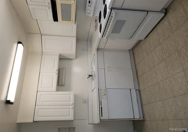 Photo 3 of Single family home for sale at 25935 Waldorf St, Roseville, MI 48066 5733 | MLS# 61023685 | Listing updated on 2026-08-23