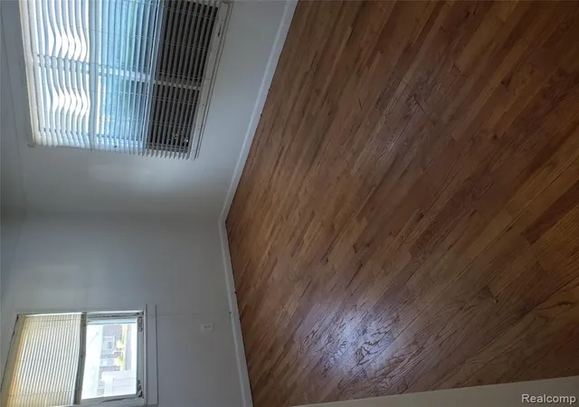 Photo 3 of Single family home for sale at 25935 Waldorf St, Roseville, MI 48066 5733 | MLS# 61023685 | Listing updated on 2026-08-23