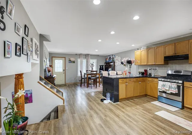2nd image of 33984 Little Mack Ave, Clinton Township, MI 48035 | MLS# 60986731
