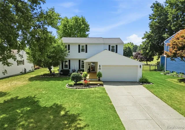 Photo 1 of Sale Pending at 3585 Loon Lake Rd, Wixom, MI 48393 | MLS# 61018321 | Listing updated on 2026-08-22
