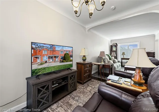 Homes for sale in Grosse Pointe, MI | 703 1/2 Saint Clair St, Grosse Pointe, MI 48230 | MLS# 60981250