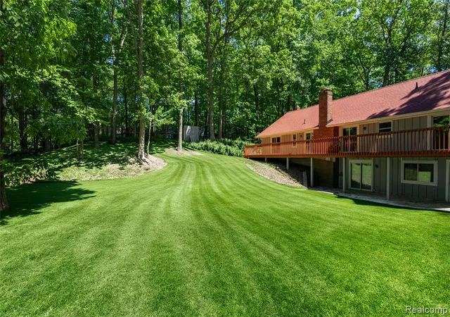 5th image of 2915 Dunsary Ln, Brighton, MI 48114 | MLS# 61001758