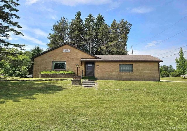Homes for sale in Manistique, MI | 150 Steuben St, Manistique, MI 49854 | MLS# 50213858