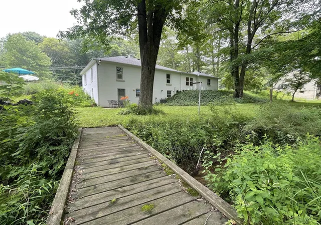 Photo 2 of Sale Pending at 2982 W Bundy Rd, Coloma, MI 49038 | MLS# 70553808 | Listing updated on 2026-09-16