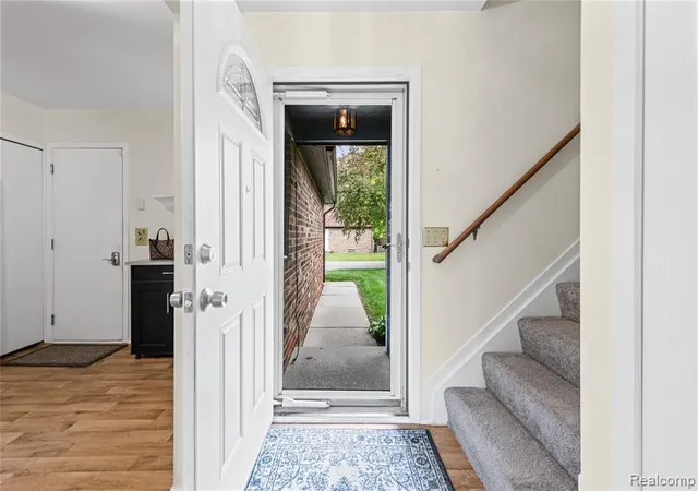 5th image of 3779 Heritage Pkwy #41, Dearborn, MI 48124 3194 | MLS# 60994471