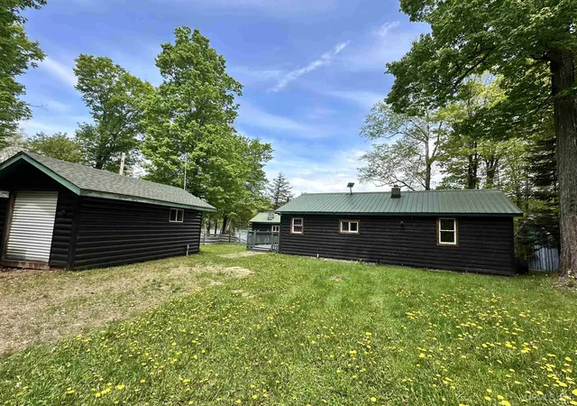 2nd image of 2942 Sycamore Rd, Republic, MI 49879 | MLS# 50217645