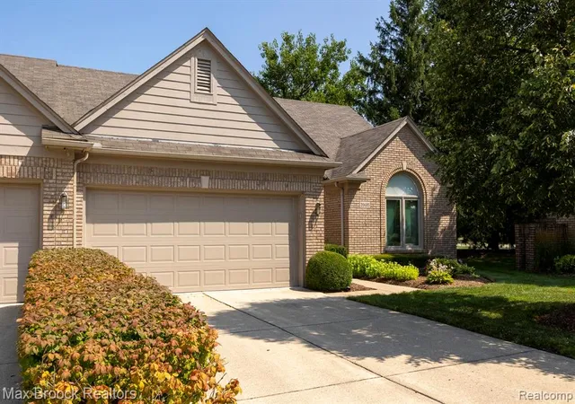 1st image of 20685 Hillsboro Dr, Macomb, MI 48044 | MLS# 61016835