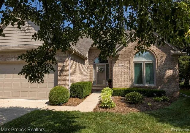 2nd image of 20685 Hillsboro Dr, Macomb, MI 48044 | MLS# 61016835