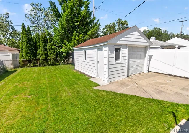 Homes for sale in Southgate, MI | 12972 Callender St, Southgate, MI 48195 | MLS# 61004755