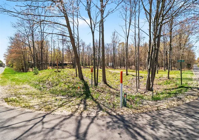 5th image of 4717 N Lincoln Rd, Ludington, MI 49431 | MLS# 70530064