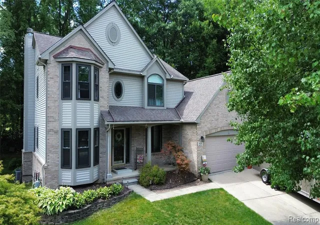 Photo 3 of Single family home for sale at 2525 Baltusrol Ct, Commerce Township, MI 48382 | MLS# 61020415 | Listing updated on 2026-09-05