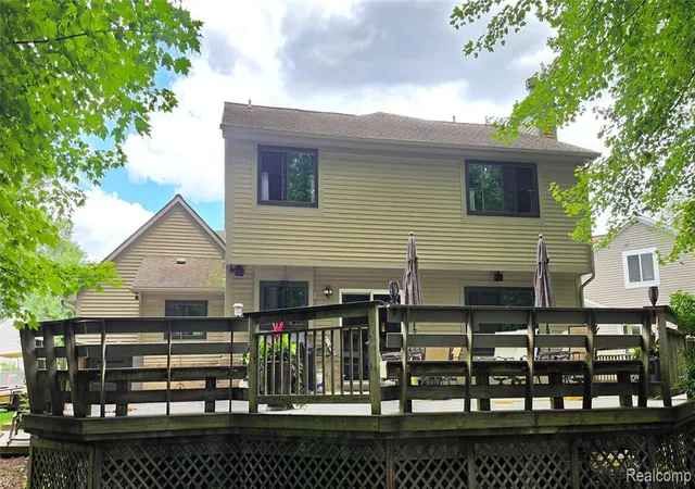 Photo 4 of Single family home for sale at 2525 Baltusrol Ct, Commerce Township, MI 48382 | MLS# 61020415 | Listing updated on 2026-09-05